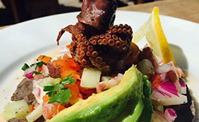 Tostada Manotas