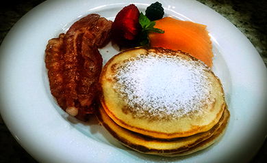 Hot Cakes con Tocino