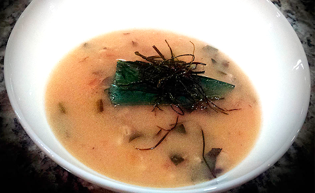 Sopa de Cebada con Zetas