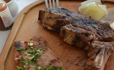 Costilla Ancha de Res Al Horno